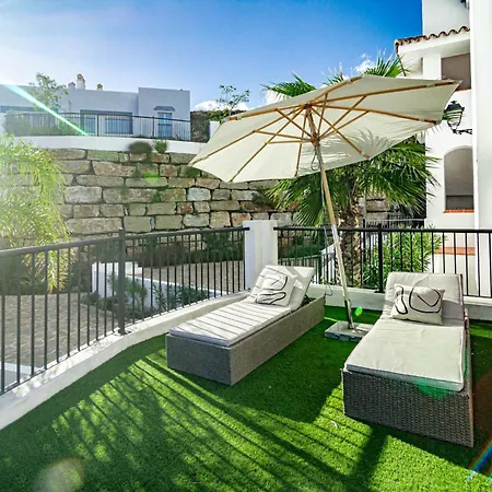 Paraiso Pueblo 24 エステポナ