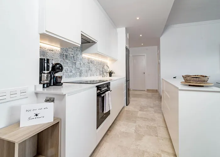 Paraiso Pueblo 24 エステポナ